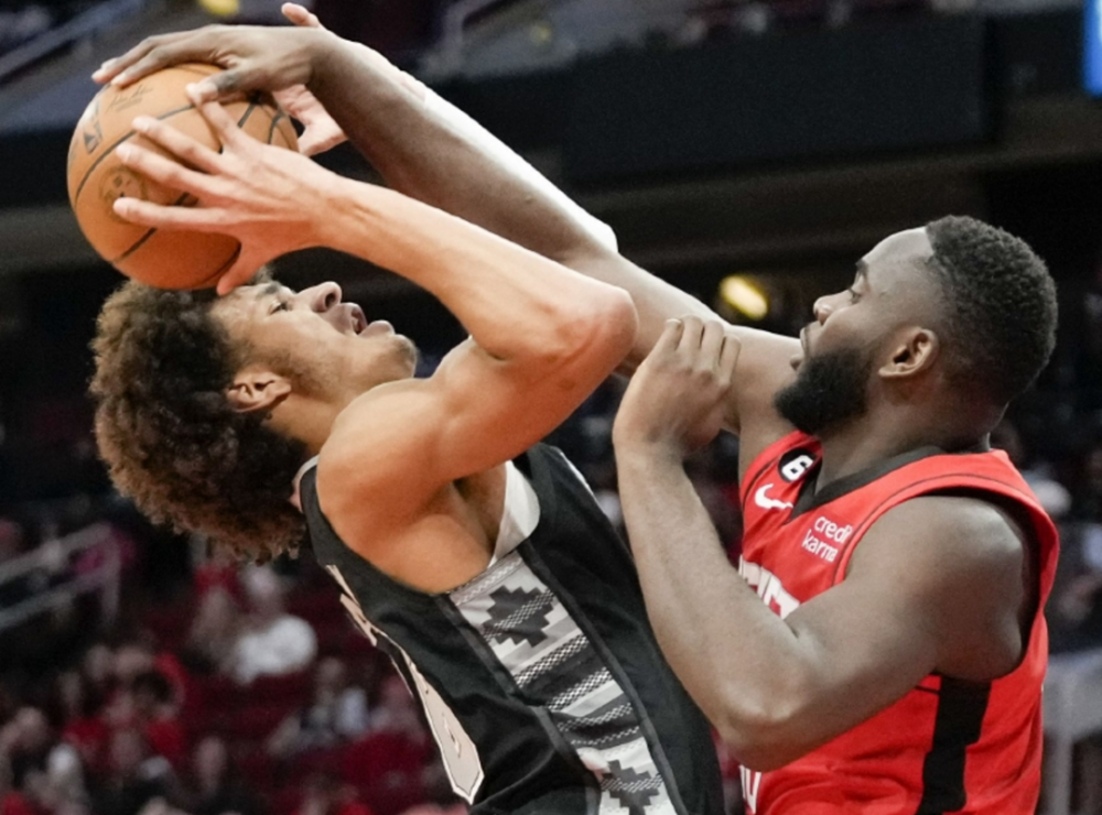 开云下载-关于社区盾倒计时，波士顿凯尔特人今晚止住颓势，细节引发关注，管理层满意，阵容厚度经受考验的信息