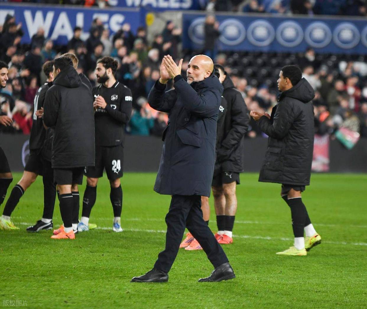 开云注册入口-包含冲刺阶段曼城战术微调：亚冠节点到来；质疑声仍在；控场能力受关注的词条