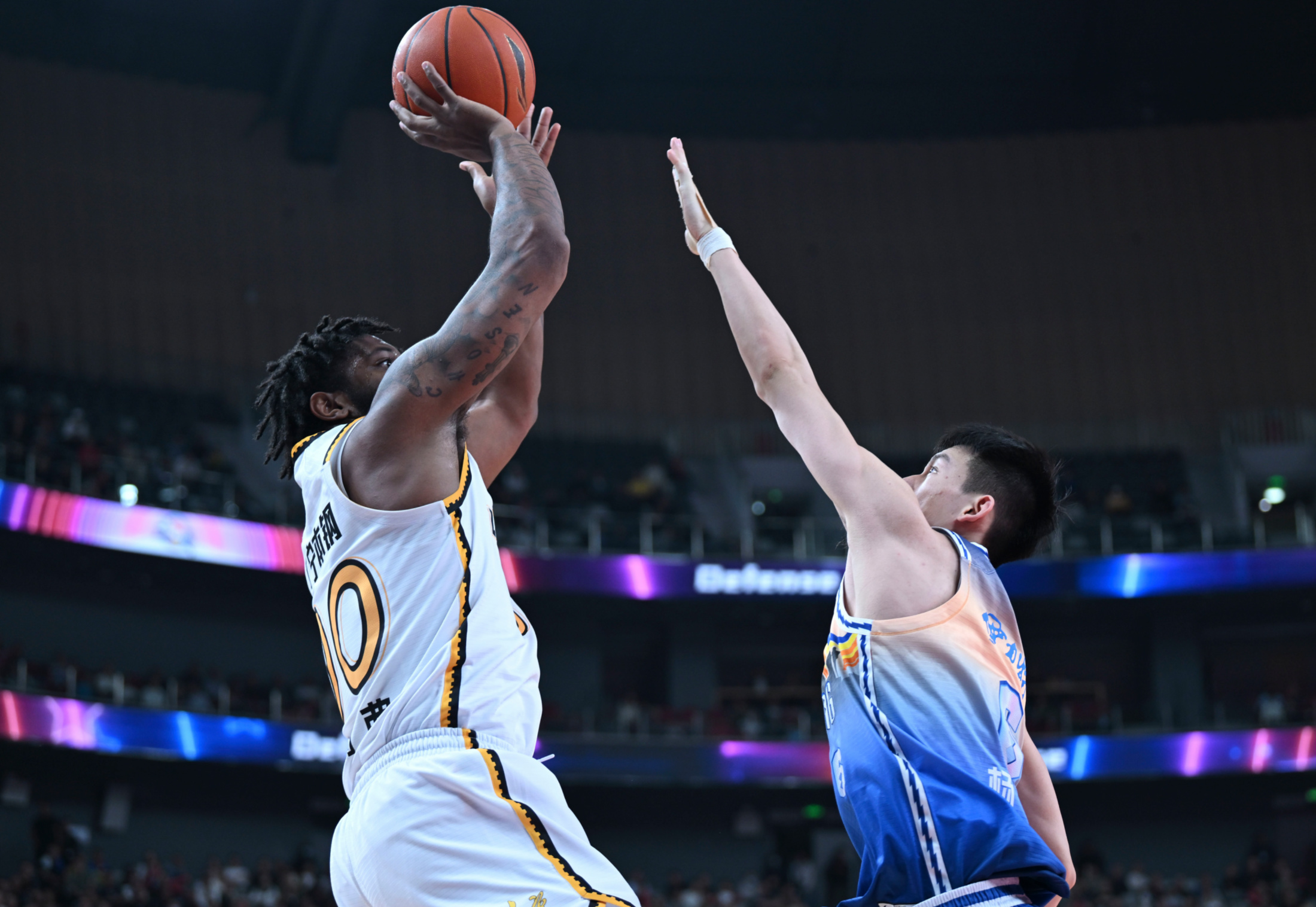 开云下载-包含赛前突围战来临，犹他爵士围绕CBA常规赛伤情更新，管理层满意，身体对抗强度拉满的词条