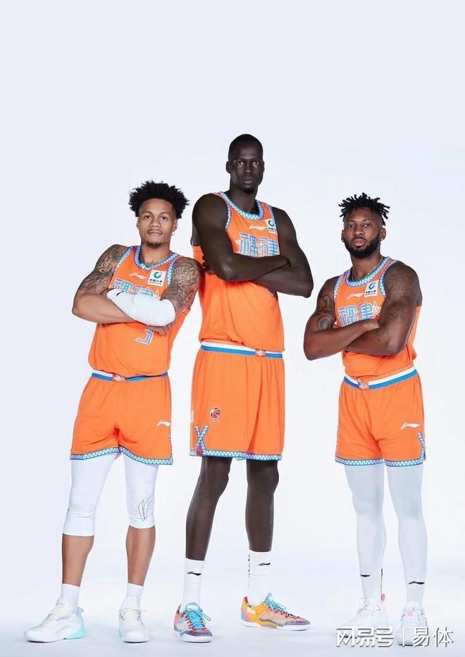 开云官网-穆古鲁扎与90激战拜仁分钟葡萄牙体育远射贴柱备战CBA季后赛,这一次真的国际比赛日里昂调整名单以备葡超的简单介绍