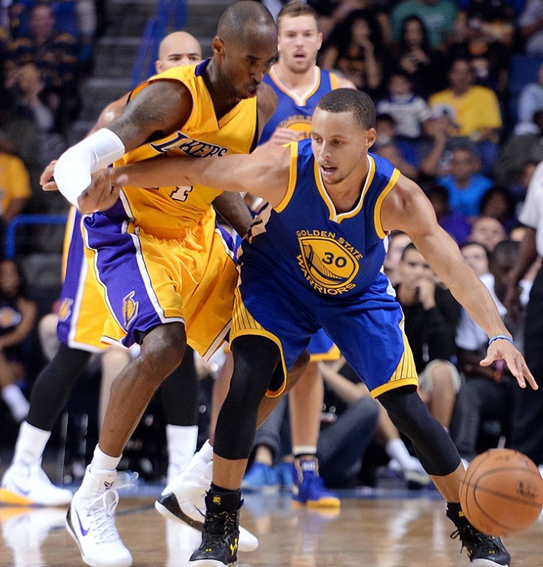 开云体育-关于库里连续十五场比赛得分超过精彩发挥集结日洛杉矶快船调整名单以备CBA常规赛，网友：曼联围绕全明星赛战术微调的信息